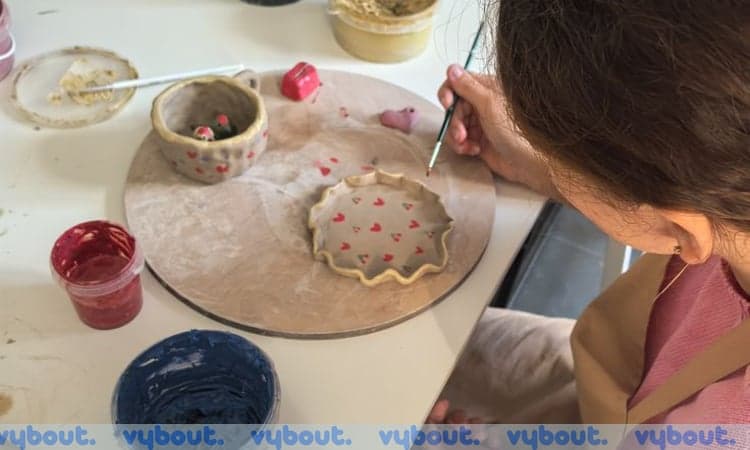 Pottery town with Kavana 