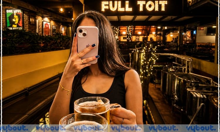 Drinks at Toit
