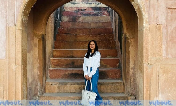Evening Walk at Safdargunj Tomb with Dishika