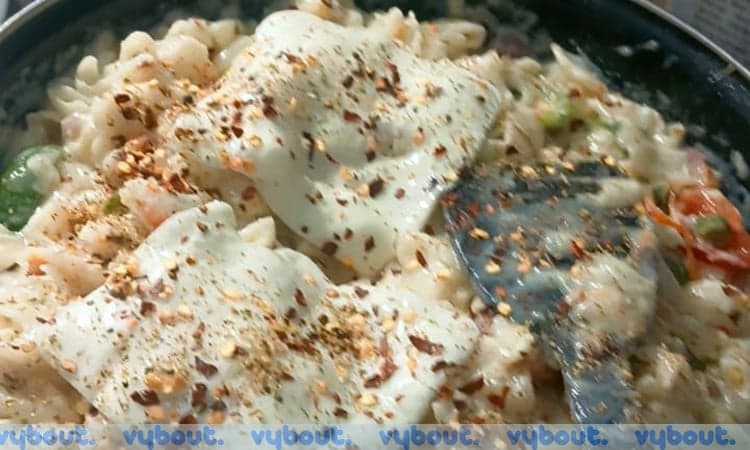 Coffee and food exploration with Himanshi.